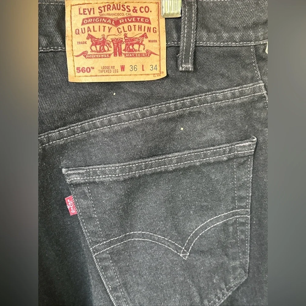 Vintage LEVIS Jeans Men 36x34 Black Denim 90s 560 Loose Fit Tapered Leg USA Made